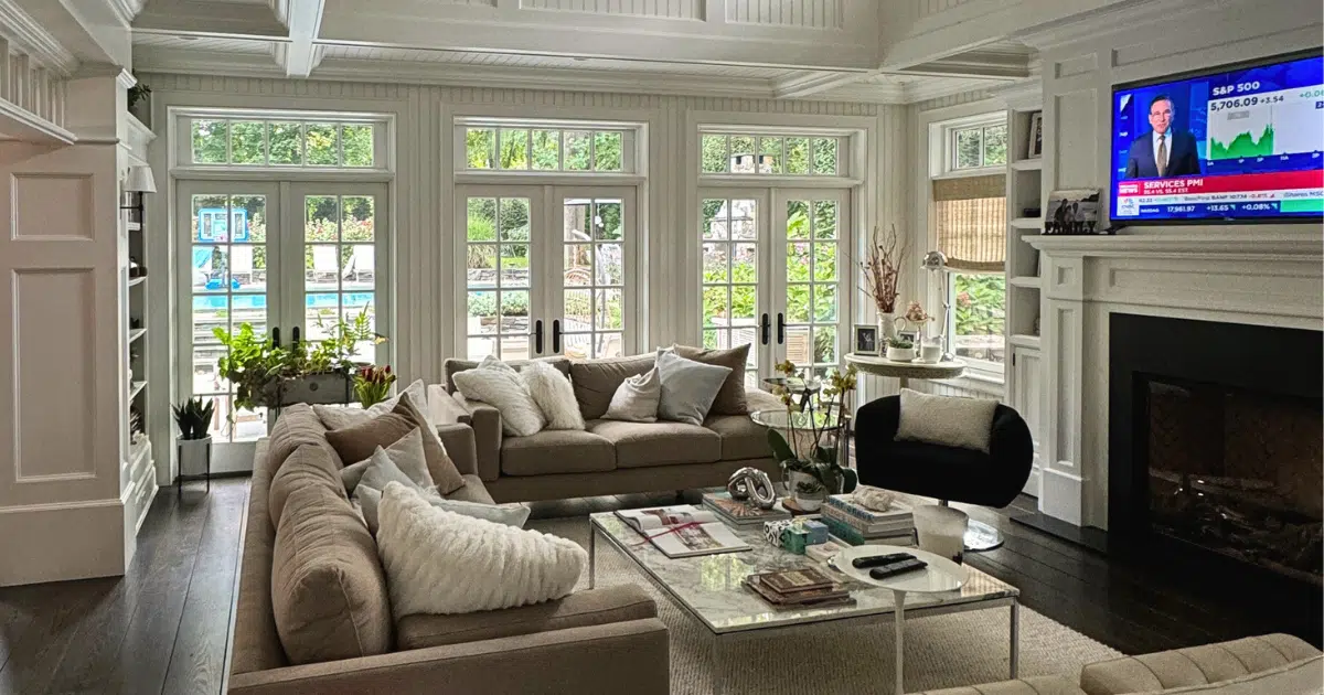 A furnished room in a residential home
